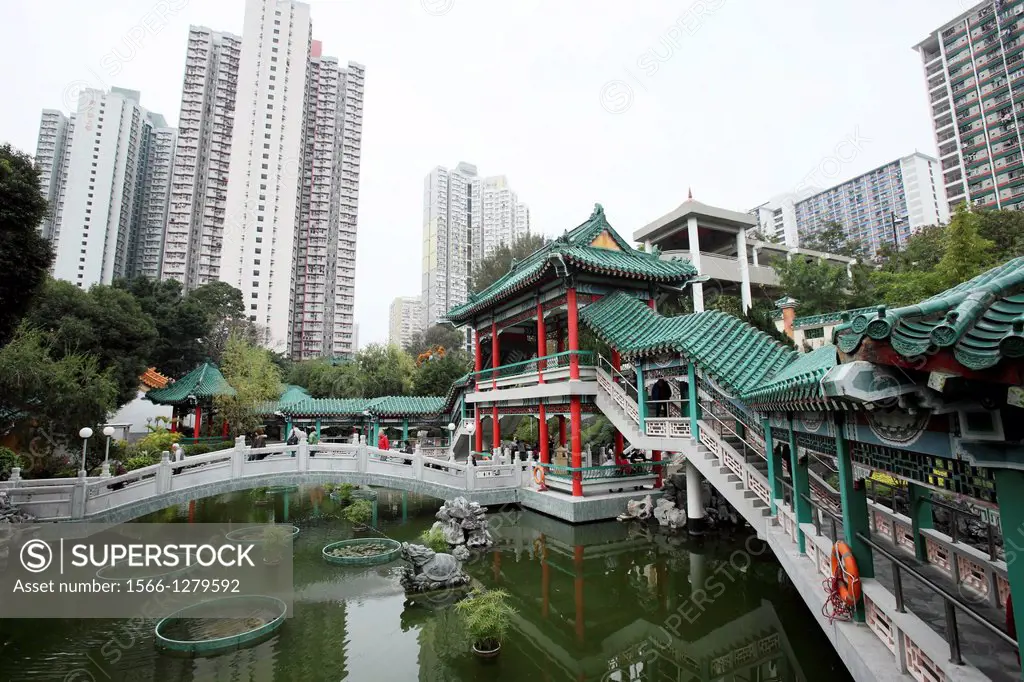 Garden of Wong Tai Sin Temple, Wong Tai Sin district, Kowloon, Hong Kong, China, Asia