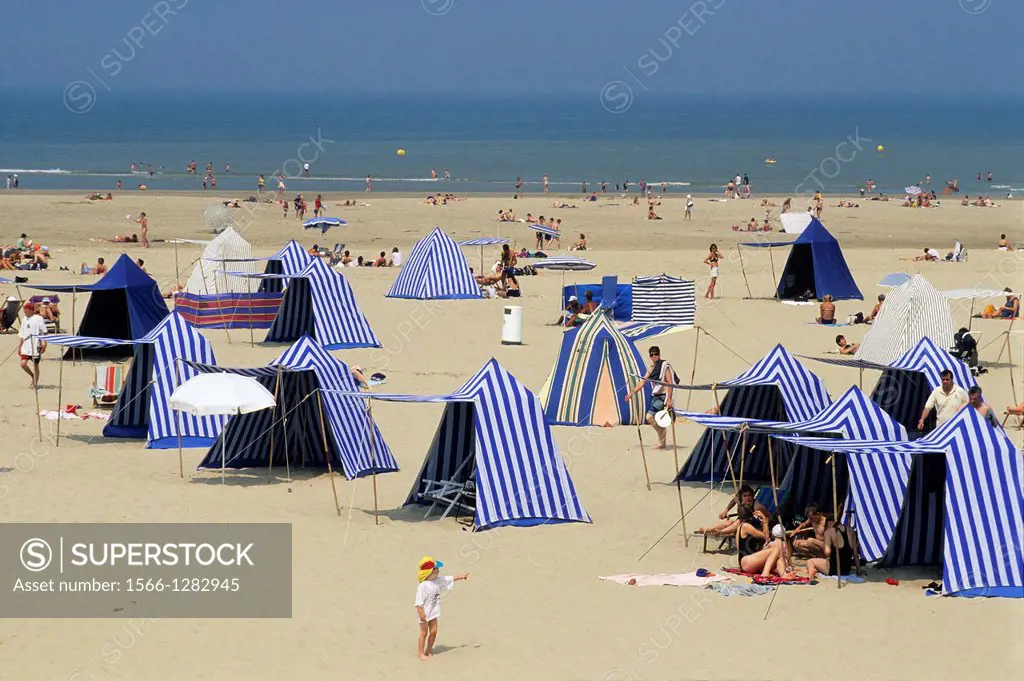 tents on the beach of Le Touquet-Paris-Plage, Opal Coast, Pas-de-Calais department, Nord-Pas-de-Calais region, France, Europe.