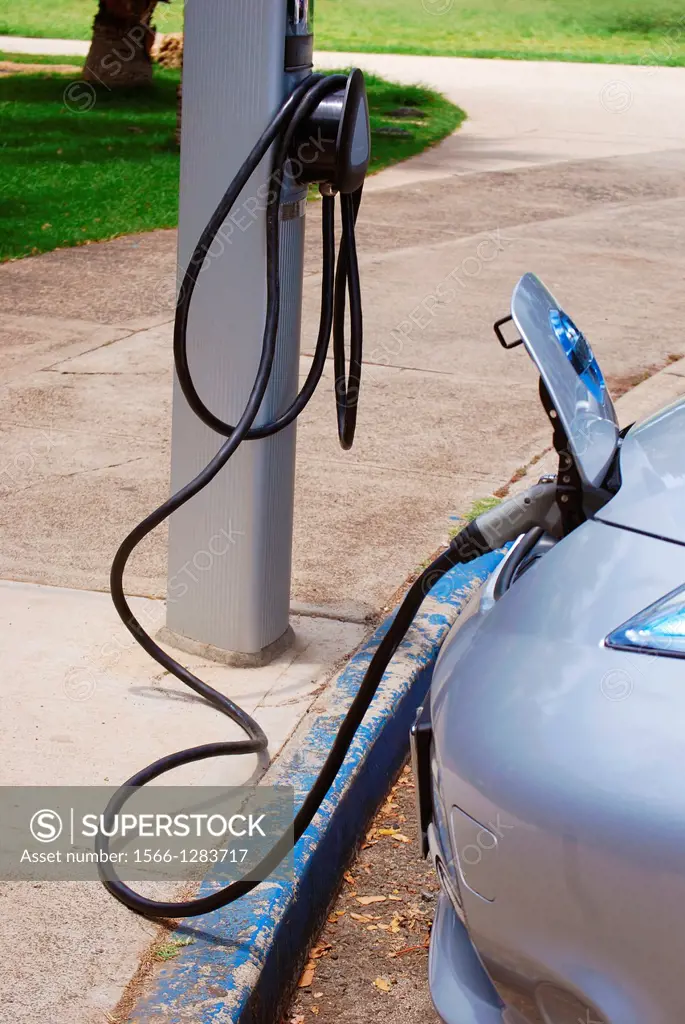 recharging electric car battery, Hawai'i.