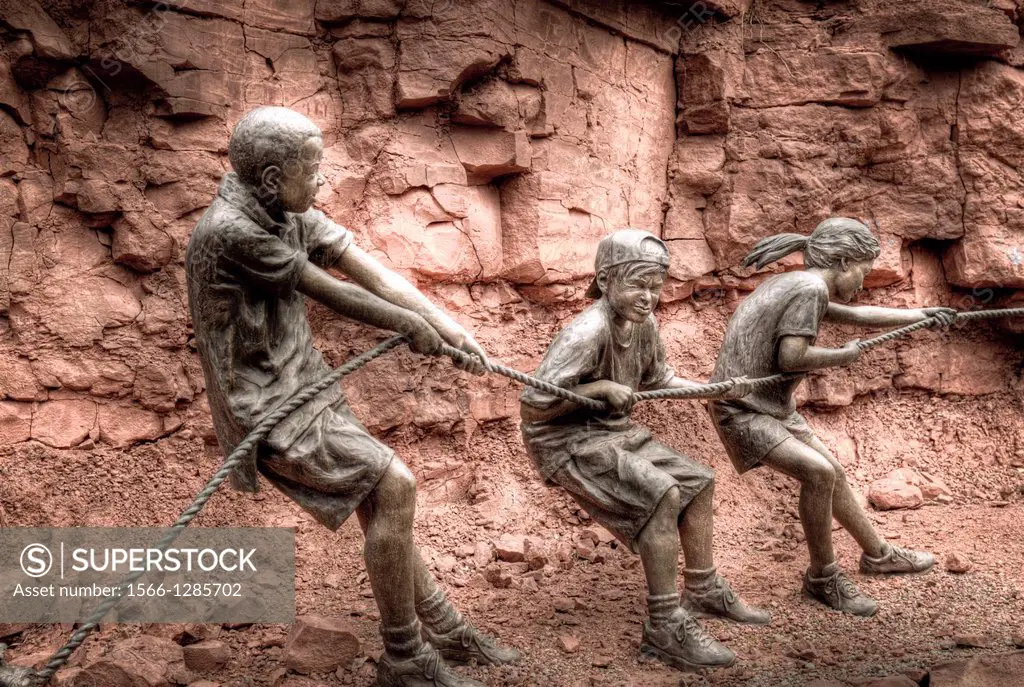 Tug O'War Bronze statue by W. Stanley Proctor. Sedona, Arizona, USA.