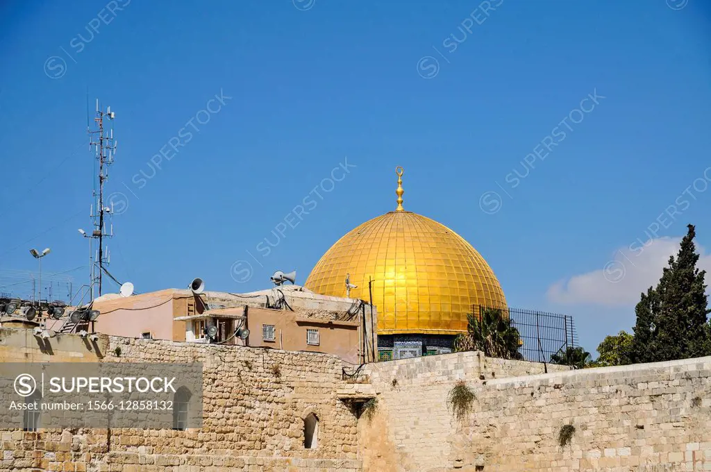 The gilded Dome of the Rock, on Haram esh Sharif (Temple Mount) Israel, Jerusalem Old City.