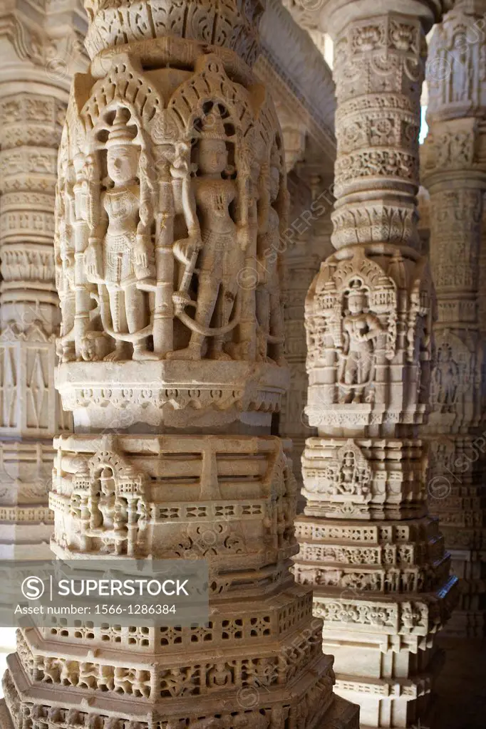 Carved pillars of white marble in the Jain Temple, Ranakpur, Rajasthan, India.