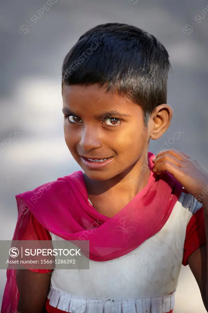 Portrait of a young indian girl, Udaipur, Rajasthan, India.