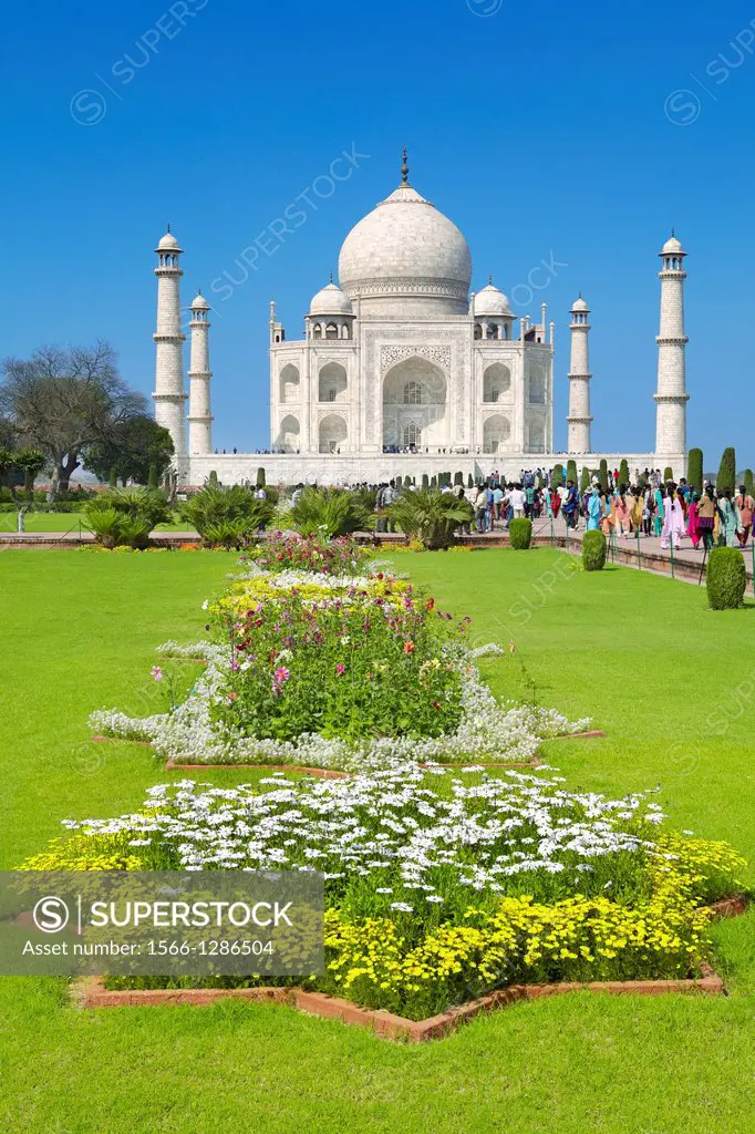 Taj Mahal and the Mughal gardens of the Taj Mahal, Agra, Uttar Pradesh, India.