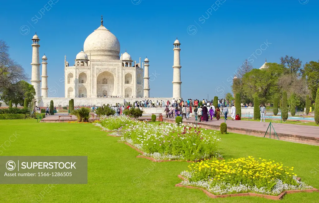 Taj Mahal and the Mughal gardens of the Taj Mahal, Agra, Uttar Pradesh, India.