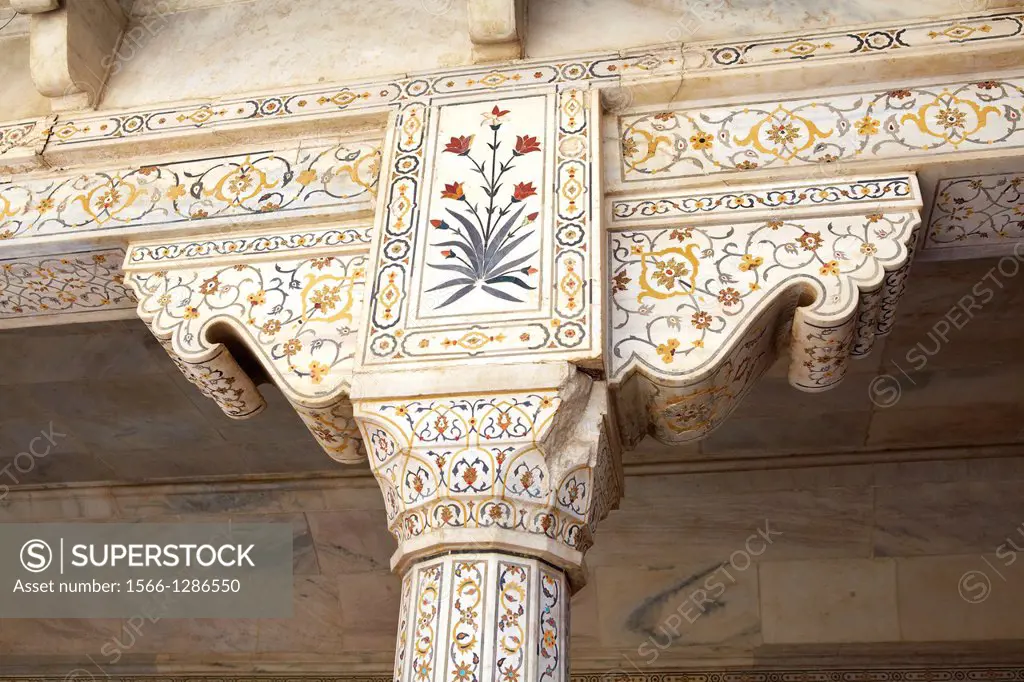 Agra, Red Fort - detail of decorative stone marble column heads, interior of the central pavilion of Red Fort, India.