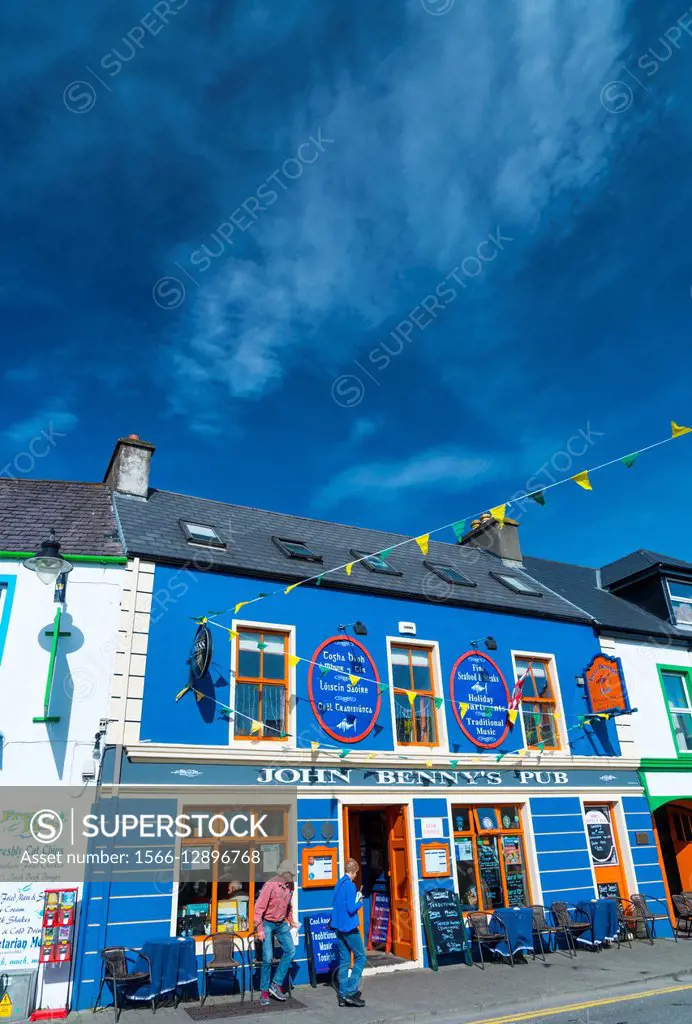 Dingle Village, Dingle Peninsula, County Kerry, Ireland, Europe.