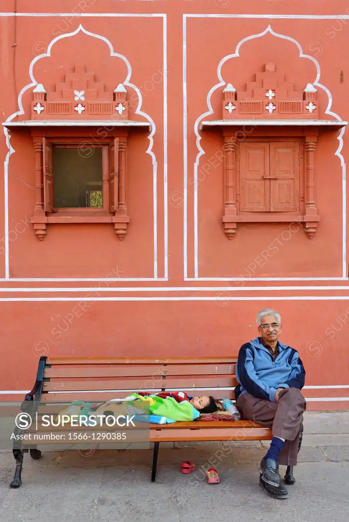 India, Rajasthan, Jaipur, City Palace, Courtyard of the Diwan-I-Khas, Grandfather and sleeping grandson.