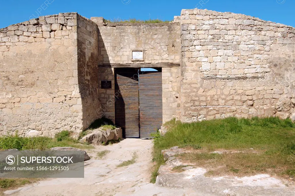 The main gate, Cufut Qale, Chufut-Kale Jewish Fortress Crimea, Ukraine, Eastern Europe.