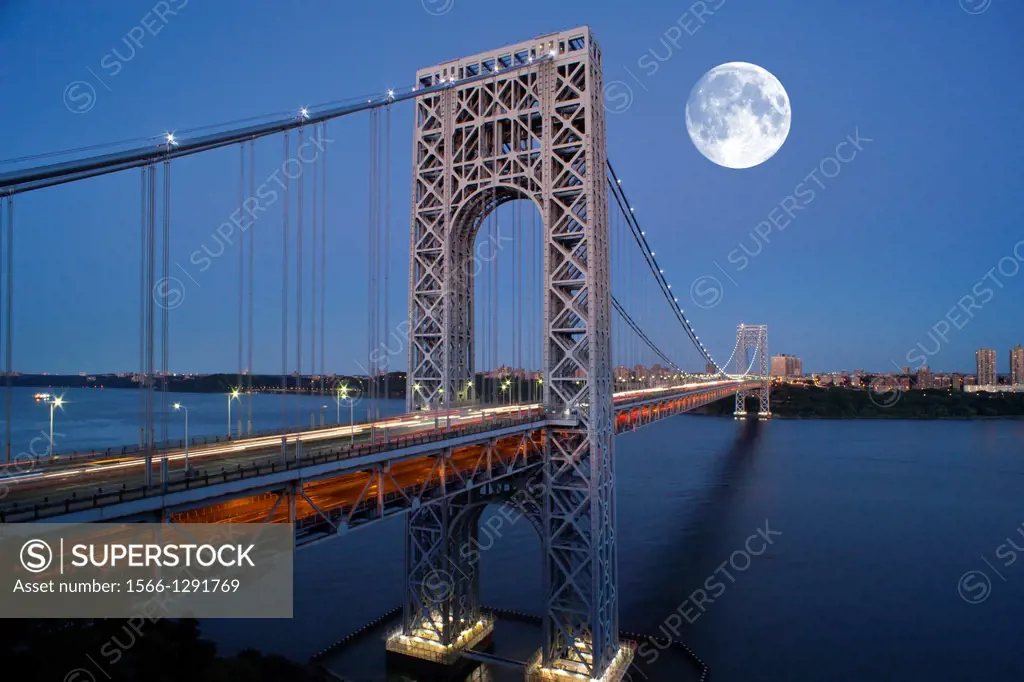 George Washington Bridge Hudson River Manhattan New York City Usa.