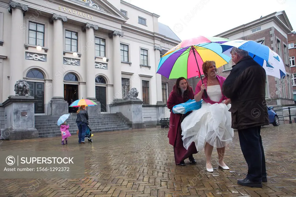 wedding at the city hall in dordrecht, netherlands.