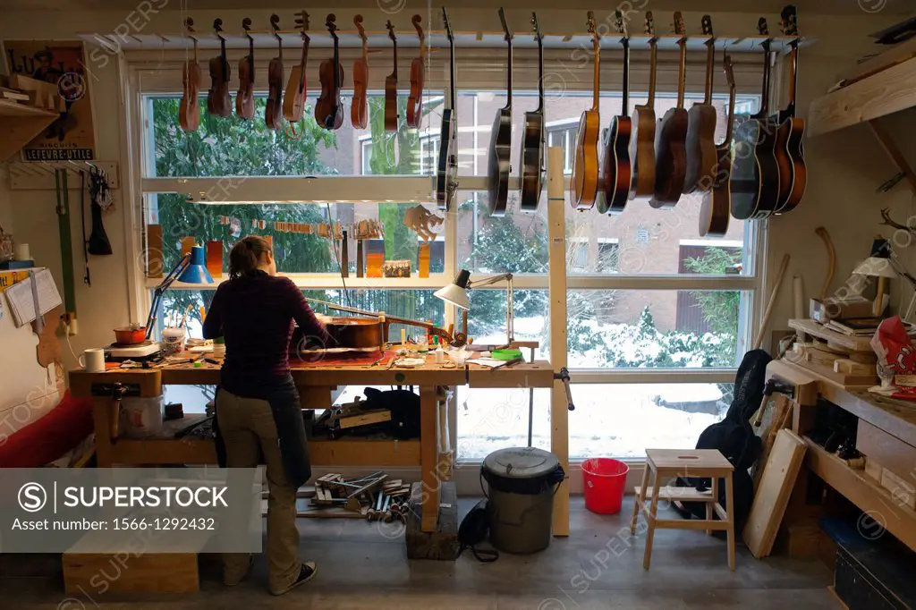 music instrument repair shop in Holland.