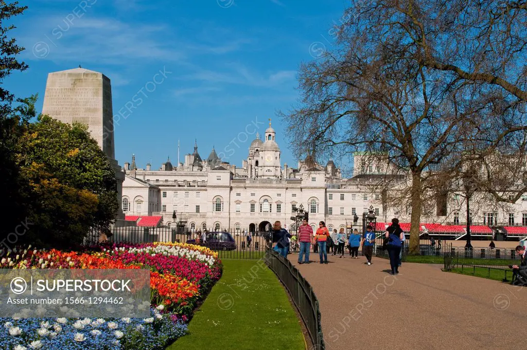 St James's Park and Horse Guards Parade Building, London, UK.