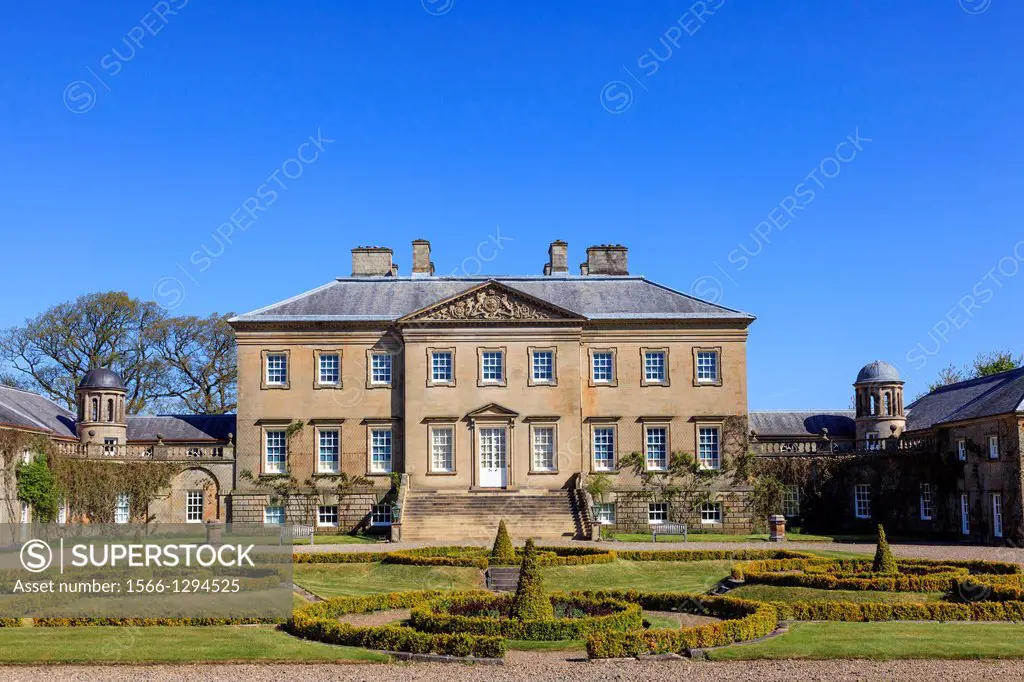 Front facade of Dumfries House, near Cumnock, Ayrshire, Scotland. Dumfries House is an 18th century mansion of palladian style design by Robert and Jo...