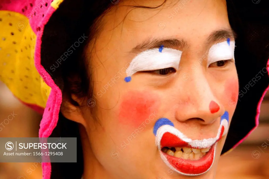 Street clown, Kowloon, Hong Kong, China