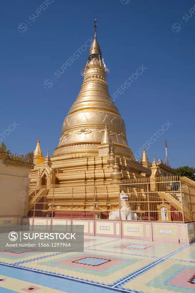 Soon U Ponya Shin Pagoda, Sagaing, near Mandalay, Myanmar, (Burma).