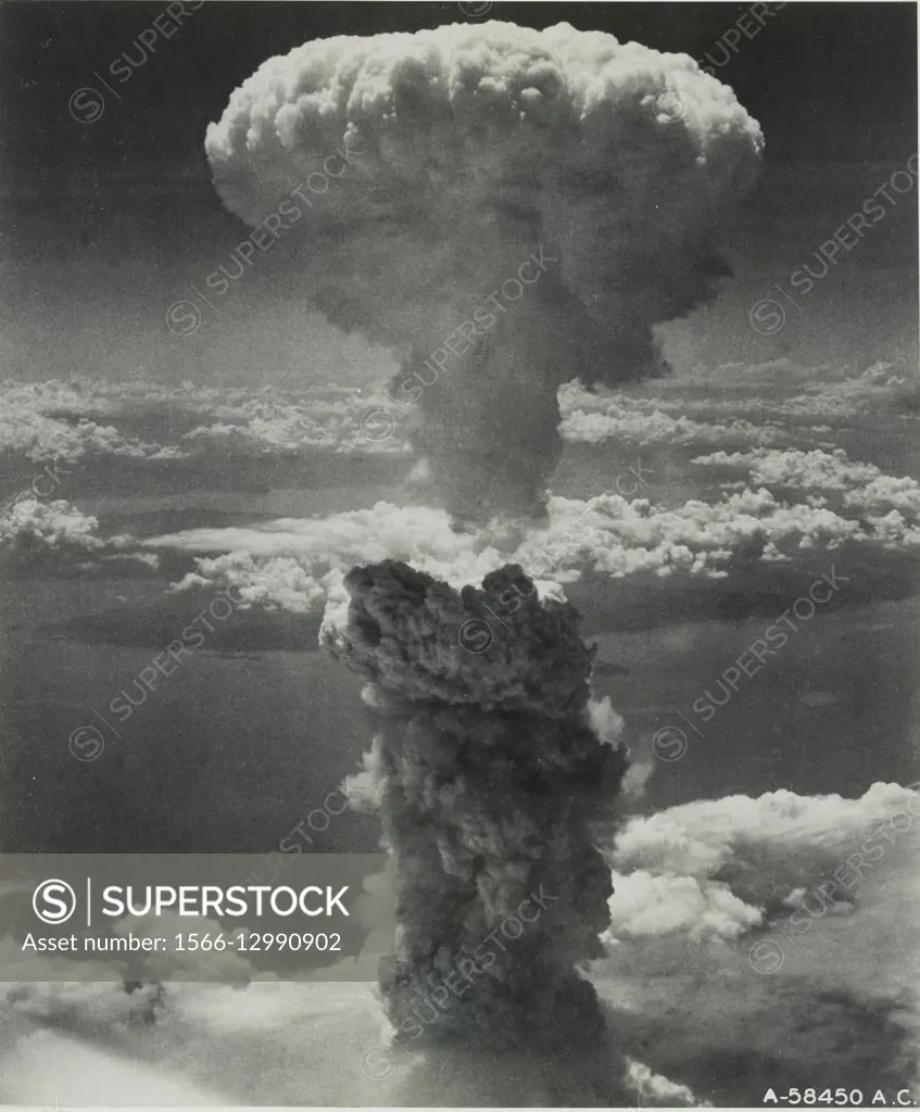 Nagasaki, Japan under atomic bomb attack August 9, 1945. Atomic bomb mushroom cloud over Nagasaki. Credit: Library of Congress/United States. Army Air...