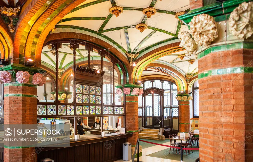 Palau de la Musica Catalana, cafe located in the foyer on the ground floor, by Lluis Domenech i Montaner, Barcelona, Spain.
