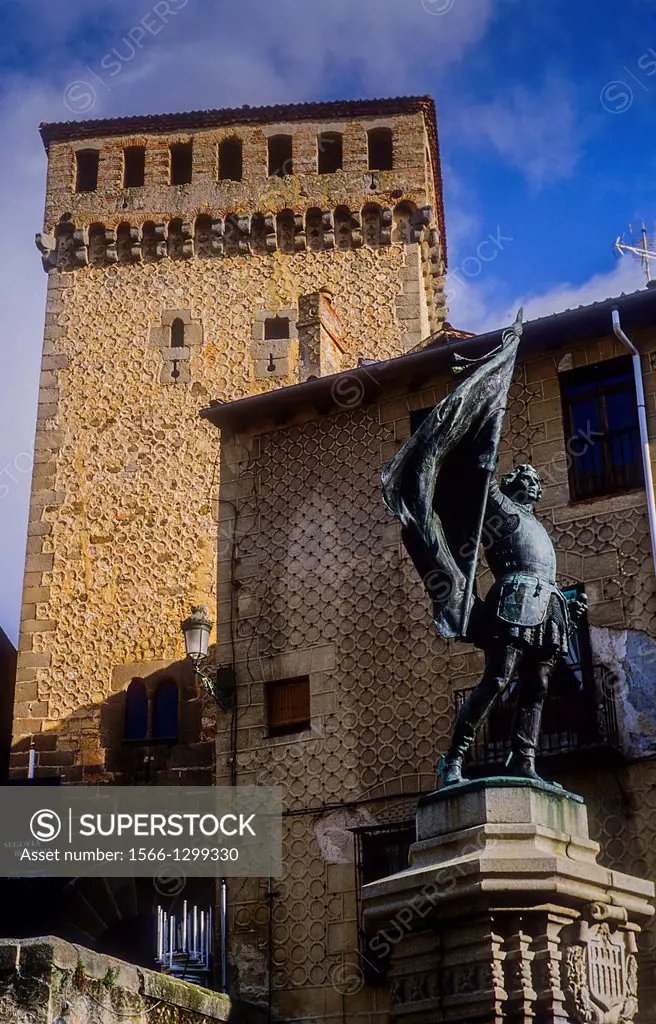 monument to Juan Bravo and Torreon de Lozoya, Plaza de Medina del Campo, Segovia, Castilla-Leon, Spain.