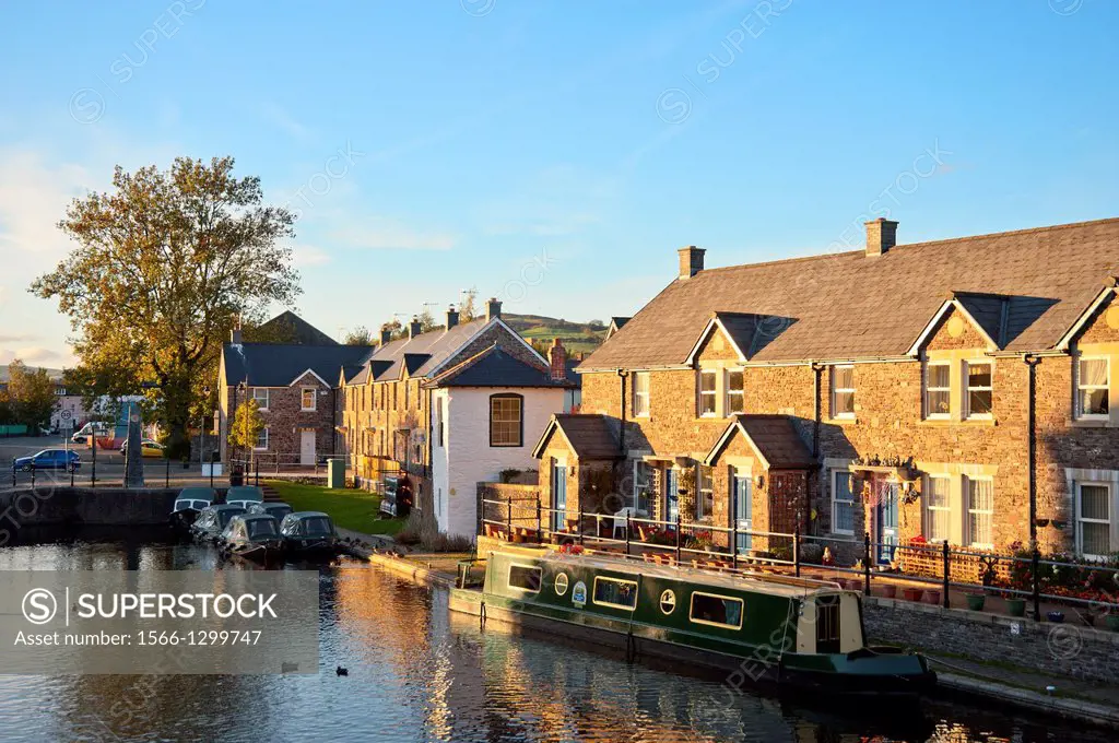 Canal basin, Brecon and Monmouthshire Canal, Brecon, Brecon Beacons National Park, Powys, Wales, United Kingdom, Europe.