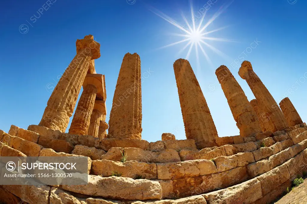 Temple of Hera in Valley of Temples (Valle dei Templi), Agrigento, Sicily, Italy UNESCO.