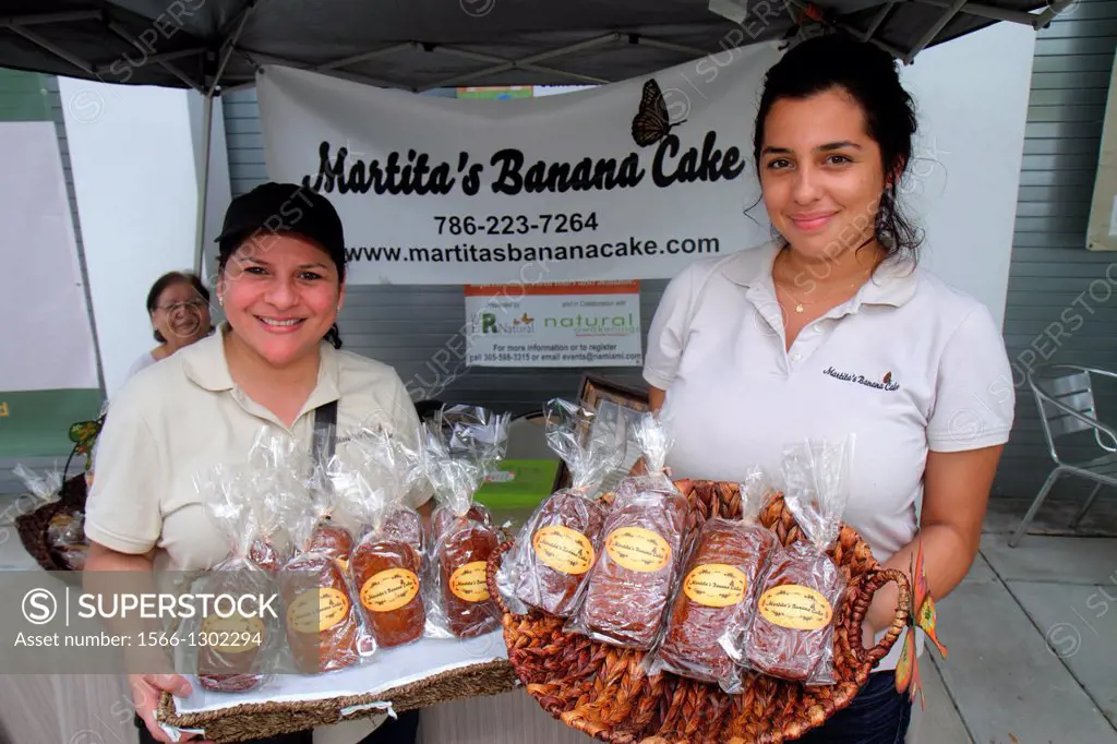 Florida, Miami, Homestead, Harvest Farmers Market at Verde Gardens, Hispanic, woman, exhibitor, vendor, Martita's Banana Cake, entrepreneur, small bus...