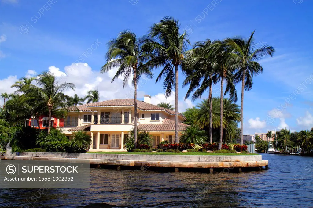 Florida, Ft. Fort Lauderdale, Intracoastal Waterway, New River Sound, home, mansion, palm trees,.