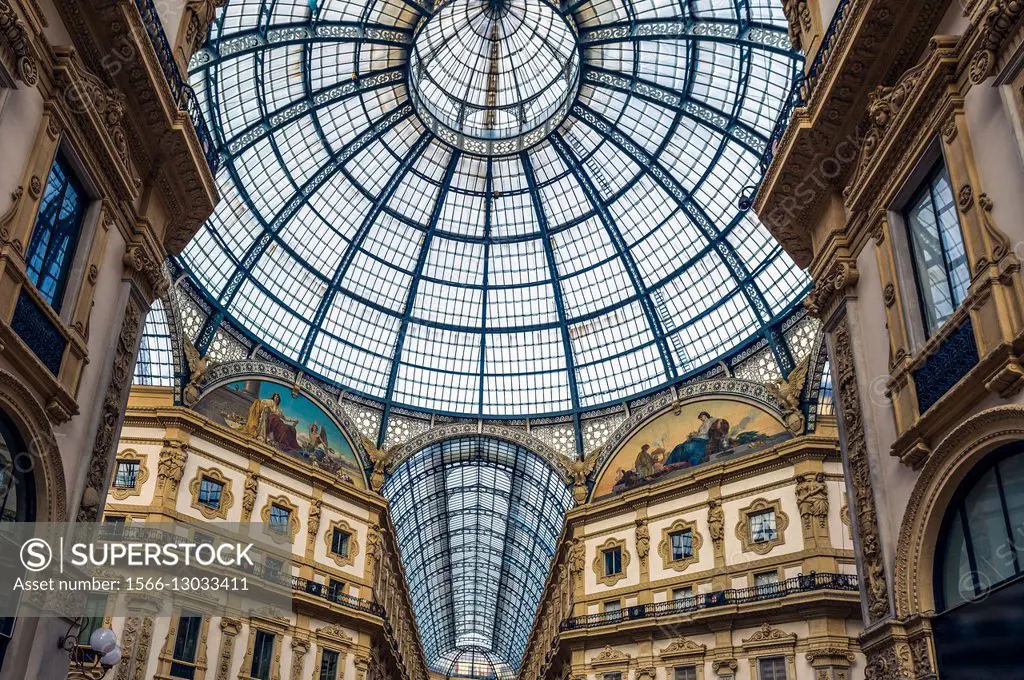 Europe. Italy. Lombardy. Milan. Victor Emmanuelle II galery.