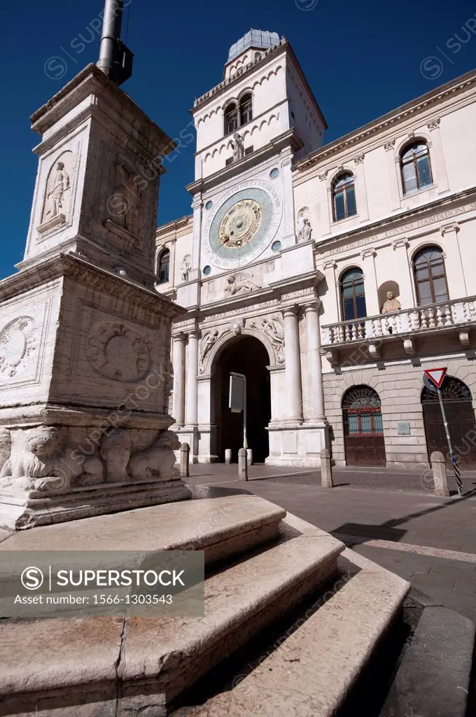 Italy, Veneto, Padua, Piazza dei Signori Square, Palazzo Del Capitanio, Astronomical Clock Tower.