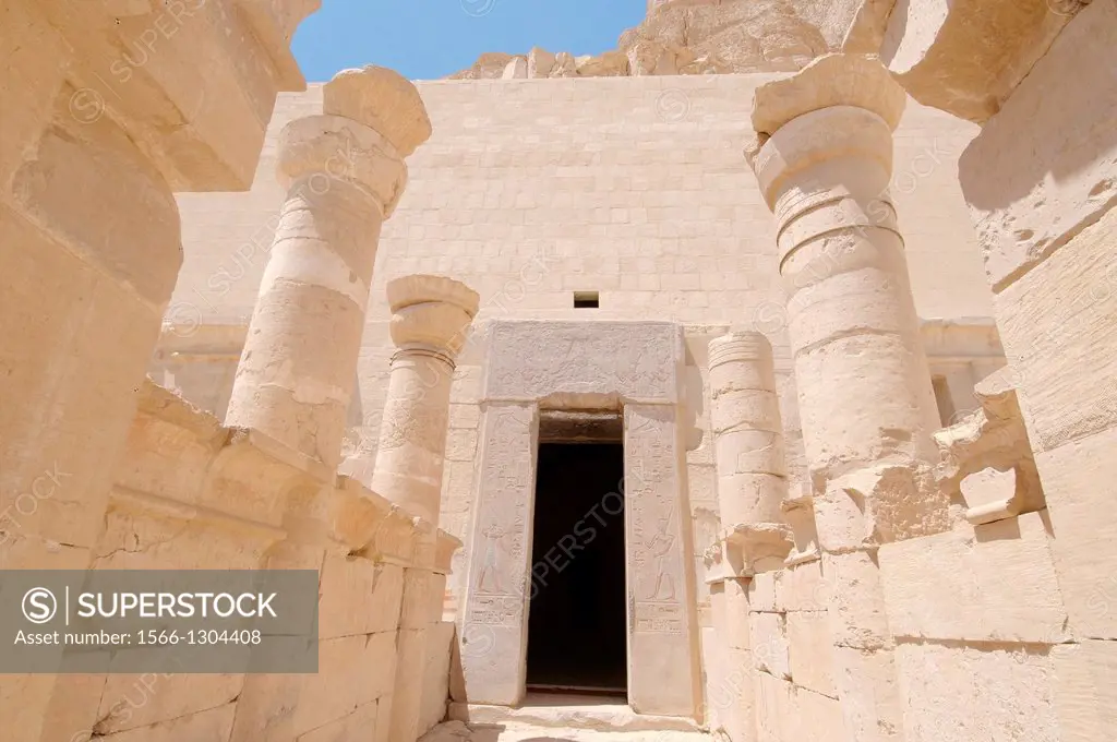 Entrance to the sanctuary, Hatshepsut's temple, the focal point of the complex, Luxor (Thebes), Egypt, Africa.