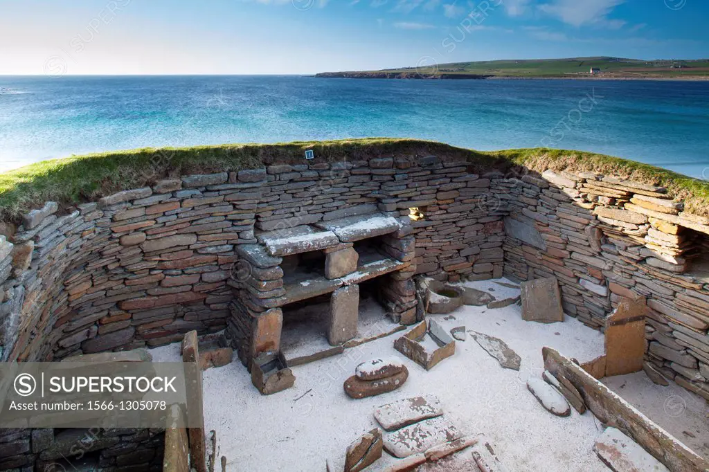 Scotland, Orkney Islands, Skara Brae Prehistoric Village. Skara Brae, a stone-built Neolithic settlement, located on the Bay of Skaill on the west coa...
