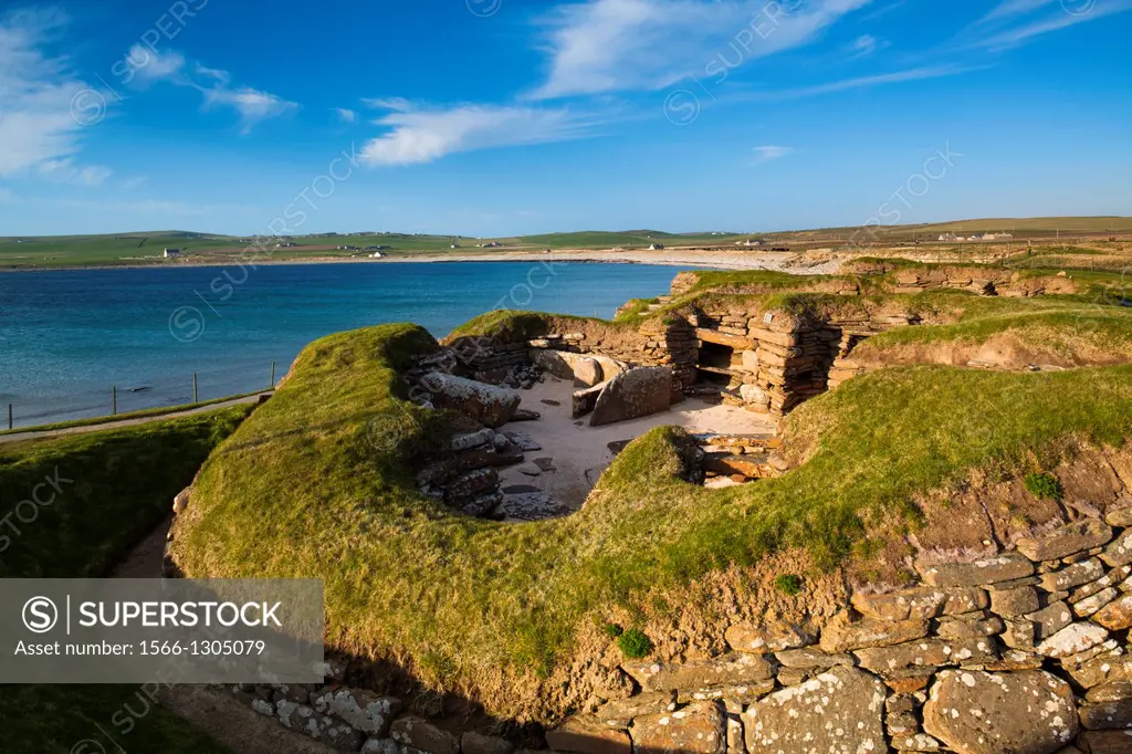 Scotland, Orkney Islands, Skara Brae Prehistoric Village. Skara Brae, a stone-built Neolithic settlement, located on the Bay of Skaill on the west coa...