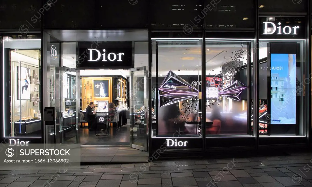 Japan, Tokyo, Omotesando, Dior store, shopping,.