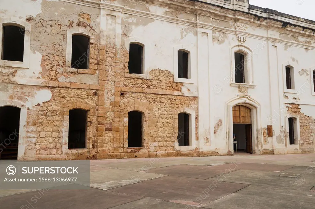 Casemates (vaulted rooms) around Main Plaza (Plaza de Armas, Castillo San Cristóbal (St. Christopher Castle, Saint Christopher Fort), UNESCO World Her...