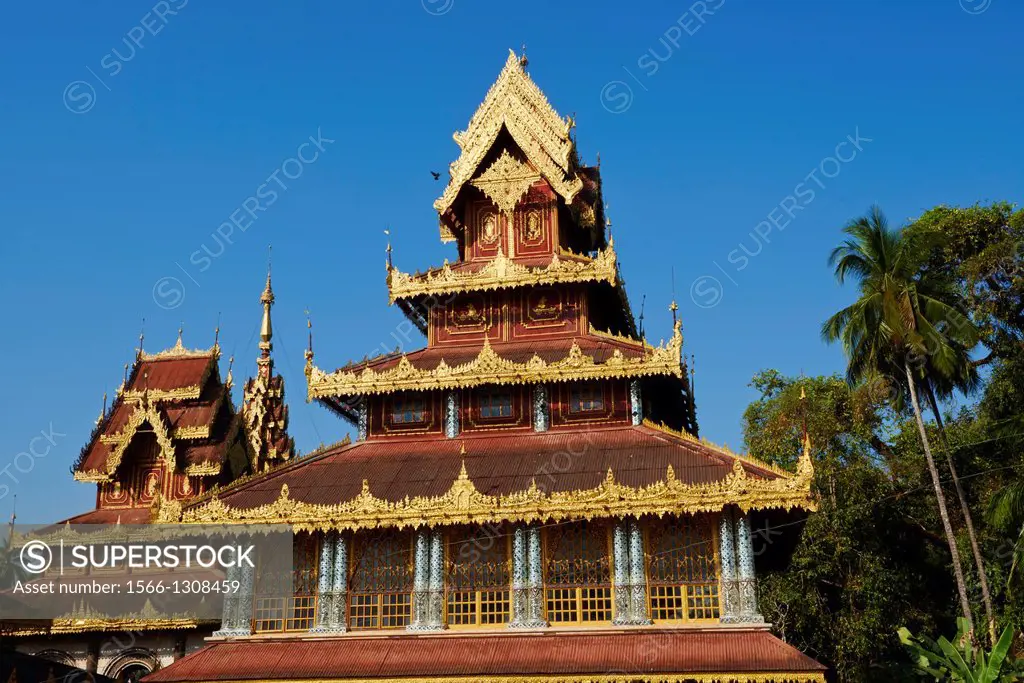 Myanmar (Burma), Mon state, around Mawlamyine (Moulmein), Kawhnat pagoda.
