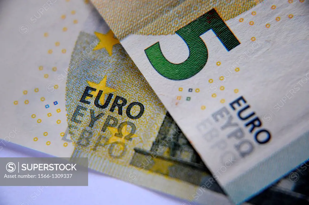 New 5 euro banknote