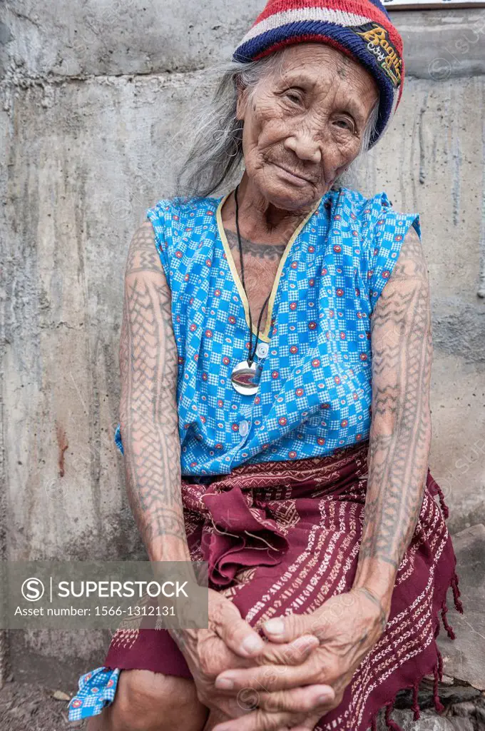 Portrait of an old Philippino woman with tattoes, Tinglayan, Kalinga, North Luzon, Philippines.