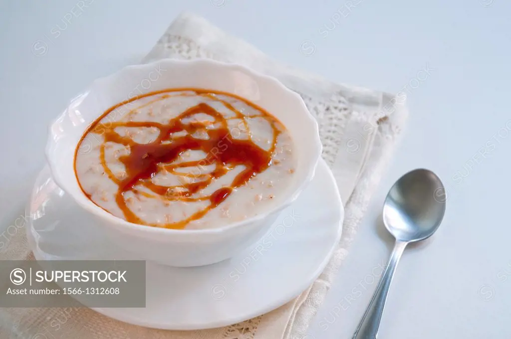 Porridge with toffee syrup.