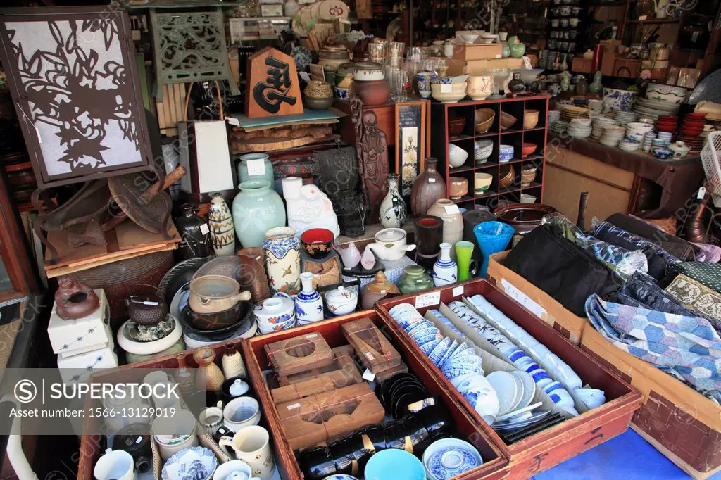 Japan; Kyoto; handicraft, ceramics, shop,.
