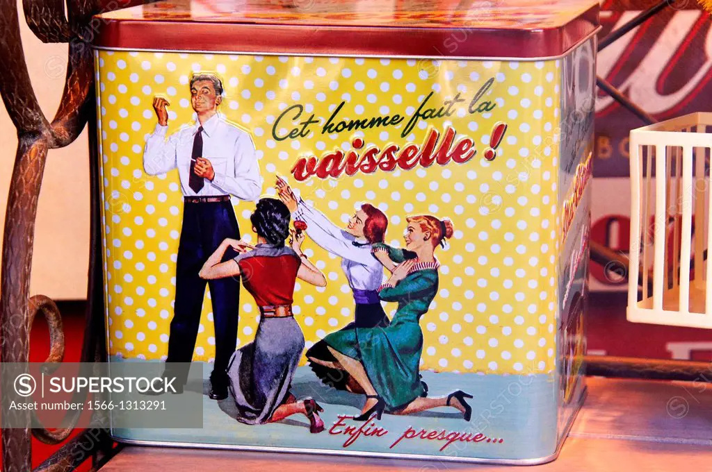 ´Cet homme fait la vaisselle!´  (This man does the washing-up!.), kitchen box from 1950´s, France