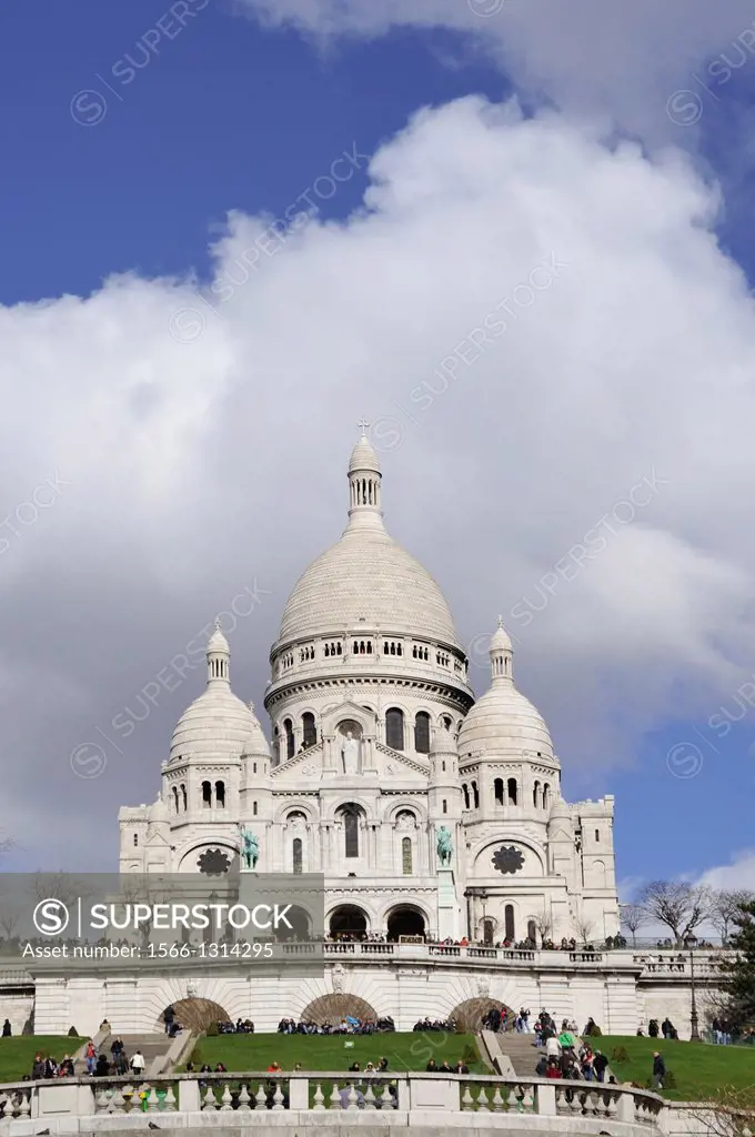 Basilica of Sacré-Coeur, of the Sacred Heart of Jesus of Paris, Basilique du Sacré-Coeur, seen of the base of the butte Montmatre, Paris, France.