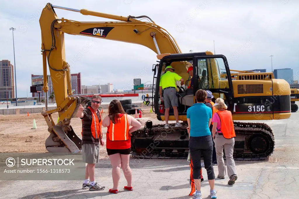 Nevada, Las Vegas, Dig This, hands on, hands-on, bulldozer, excavator, construction equipment, orientation, Caterpillar 315C hydraulic excavator.