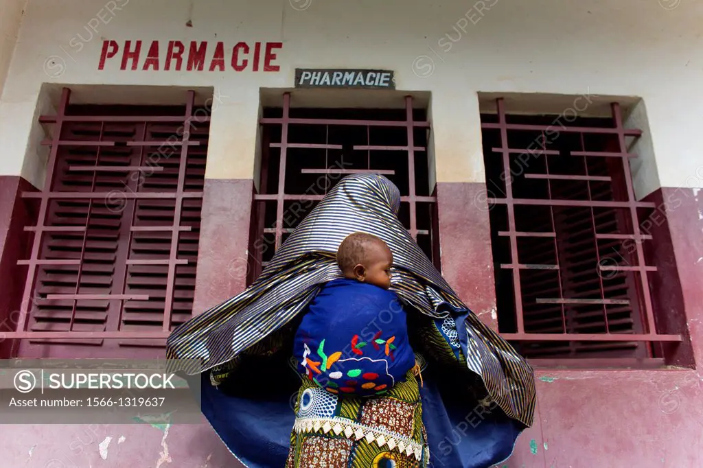 MSF pharmacy at hospital in central african republic.