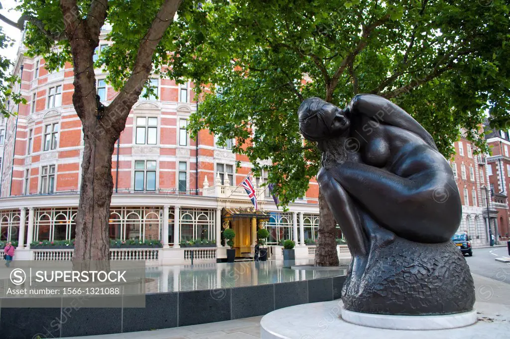 Female sculpture in front of Connaught Hotel, Carlos Place, Mayfair, London W1, UK.