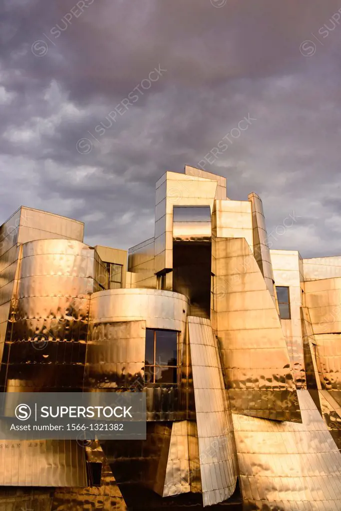 Sunset on the Frederick R. Weisman Art Museum at the University of Minnesota. A stainless steel and brick building designed by architect Frank Gehry, ...