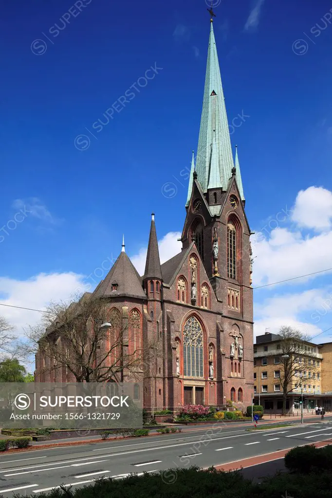 Germany, Oberhausen, Oberhausen-Osterfeld, Lower Rhine, Ruhr area, Rhineland, North Rhine-Westphalia, NRW, church Saint Pankratius, catholic church.