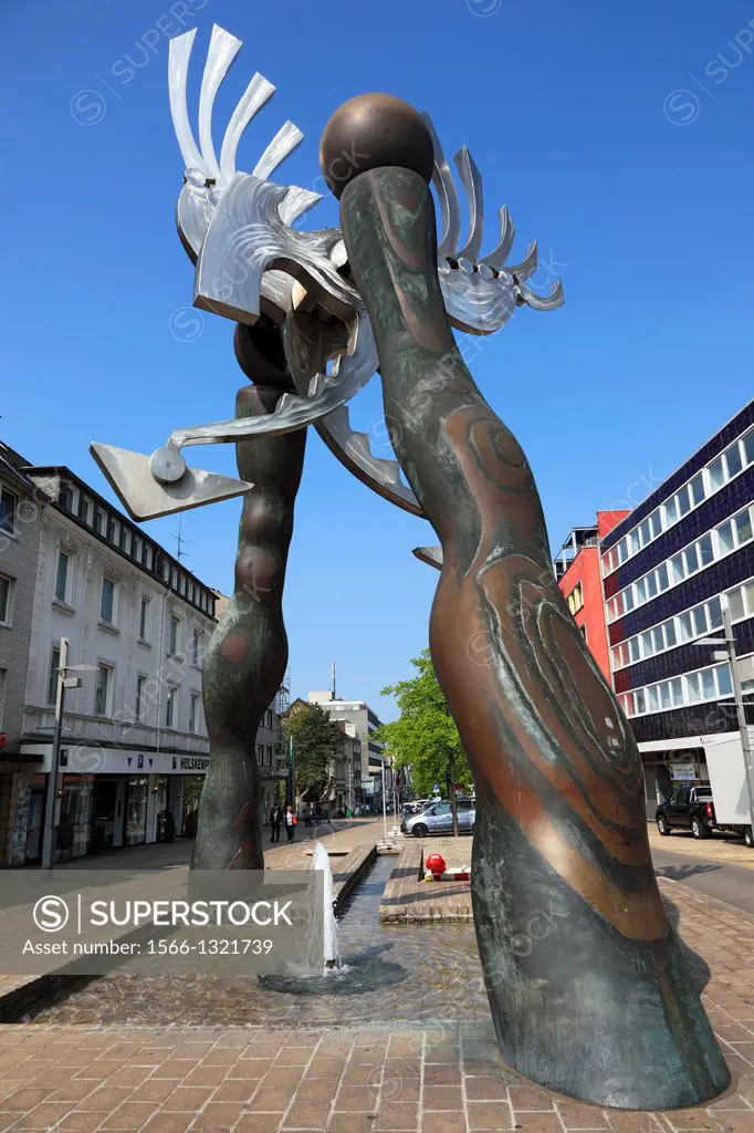 Germany, Oberhausen, Lower Rhine, Ruhr area, Rhineland, North Rhine-Westphalia, NRW, Marktstrasse, sculpture """"Phoenix im Wind"""" by Otto Wesendonc...