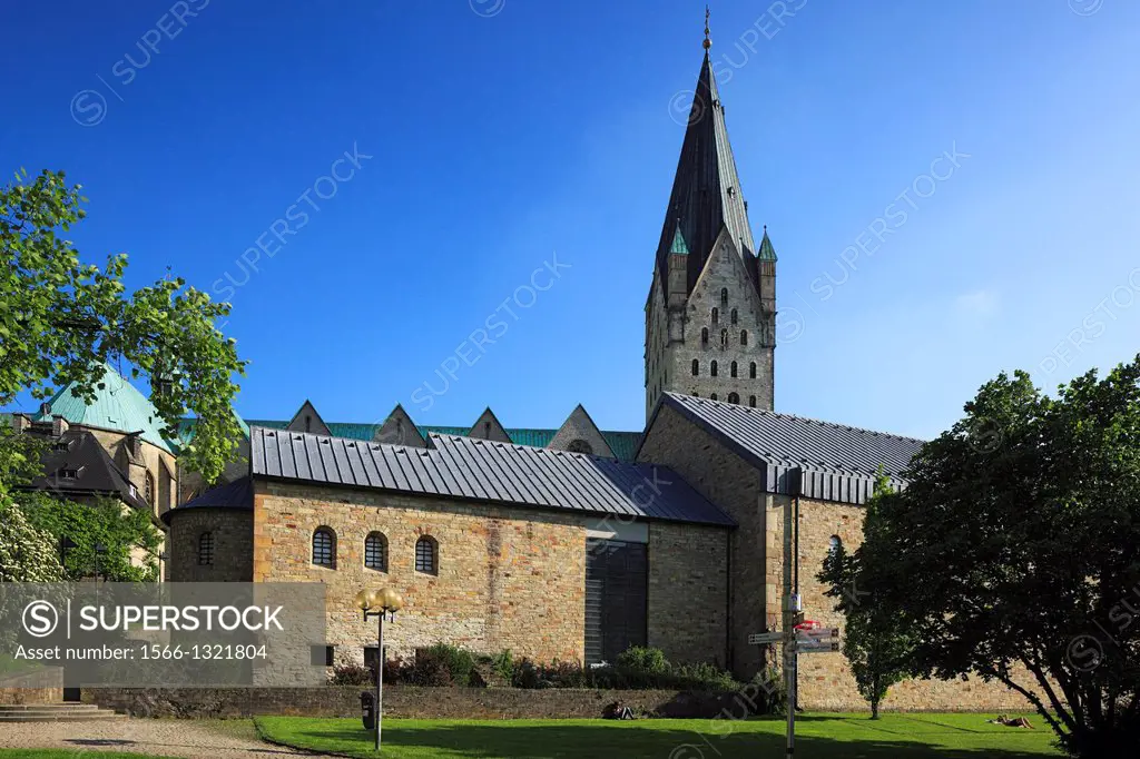 Germany, Paderborn, Pader, Lippe, Alme, Westphalian Lowland, East Westphalia, North Rhine-Westphalia, NRW, Paderborn Cathedral, Late Romanesque, Gothi...