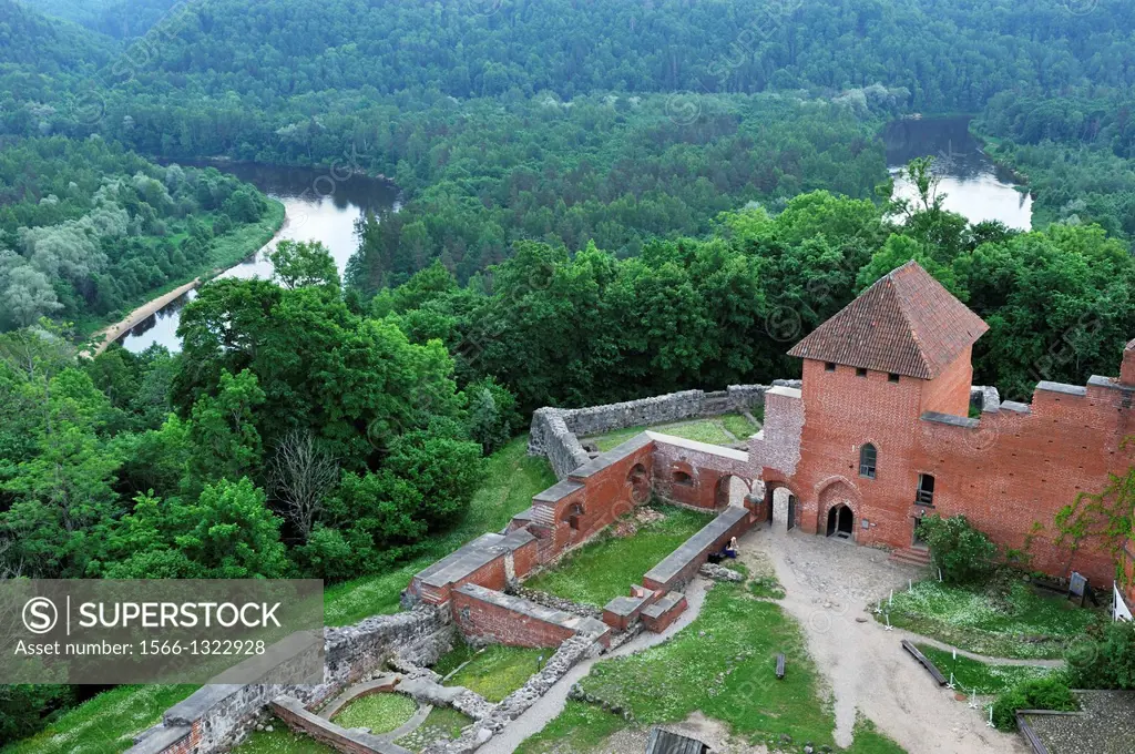 Medieval brick castle overhanging the Gauja River, Turaida Museum Reserve, Sigulda, Gauja National Park, Vidzeme Region, Latvia, Baltic region, Northe...