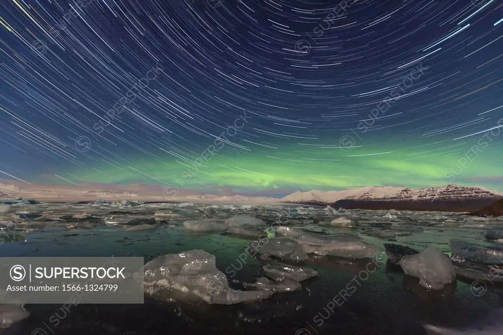 Northern lights and Stars, Jokulsarlon glacier lagoon, Vatnatjokull glacier, Southern Iceland, Iceland, Europe